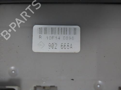Used Fuse box RENAULT CLIO III (BR0/1, CR0/1) 1.2 16V (BR02, BR0J, BR11, CR02, CR0J, CR11) (75 hp) 26162494