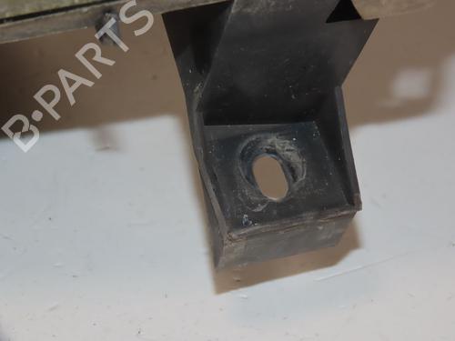 Scheinwerfer rechts für RENAULT CLIO II (BB_, CB_) 1.4 16V (B/CB0P, BB13) (98 hp) 30768047