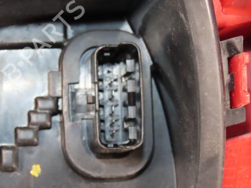 left-taillight-renault-clio-iii-br01-cr01-2005-2006-2007-2008-2009-2010-2011-2012-2013-2014-33278949 main image