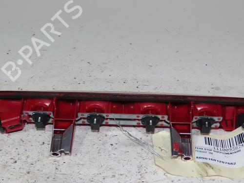 Used Third brake light PEUGEOT 208 I (CA_, CC_) 1.0 VTi (68 hp) 23334163
