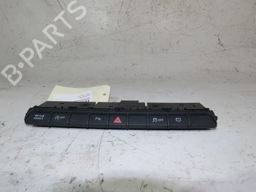 Used Warning switch AUDI Q2 (GAB, GAG) 35 TDI (150 hp) 19725966
