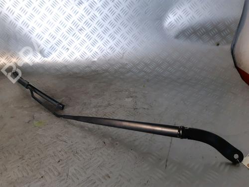 Used Front windshield wiper arm RENAULT MEGANE IV Hatchback (B9A/M/N_) 1.6 TCe 205 (B9MV) (205 hp) 14900892