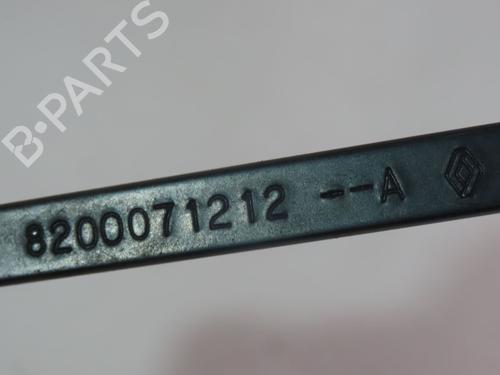 Used Front windshield wiper arm RENAULT CLIO II (BB_, CB_) 1.2 16V (BB05, BB0W, BB11, BB27, BB2T, BB2U, BB2V, CB05,... (75 hp) 26336031