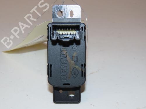 Parkbremsarm/handtak RENAULT MEGANE IV Hatchback (B9A/M/N_) 1.6 dCi 130 (B9A4) (130 hp) 25150215
