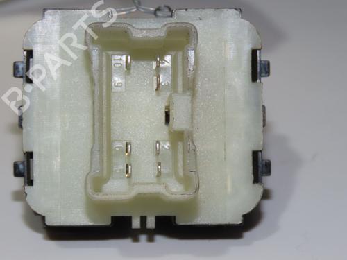Used Left front window switch RENAULT CLIO IV (BH_) 1.5 dCi 90 (90 hp) 15547220