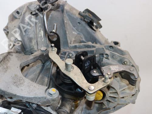gearbox-dacia-sandero-ii-2012-36283061 main image