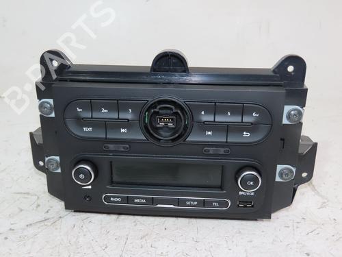 Used Radio RENAULT TWINGO III (BCM_, BCA_) 1.0 SCe 70 (71 hp) 19653453