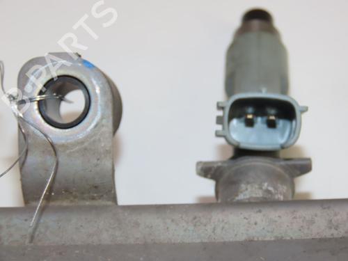 Rail D'Injecteurs Rail D'Injecteurs TOYOTA YARIS (_P13_) 1.0 (KSP130_, KSP130) (69 hp) 35746901 35746901
