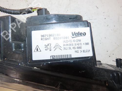 Højre positionslygte DS DS 3 (SA_) 1.2 THP 110 / PureTech 110 (SAHNPS, SAHNZ6, SAHNZT) (110 hp) 29601599