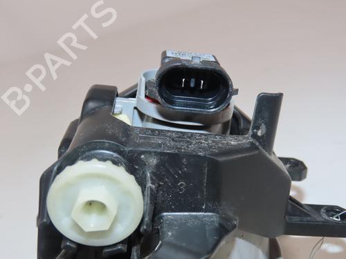 right-front-fog-light-toyota-rav-4-v-_a5_-_h5_-2018-33058995 main image