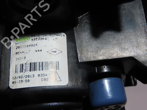 Used Left front fog light RENAULT TWINGO II (CN0_) 1.5 dCi 90 (86 hp) 17731605