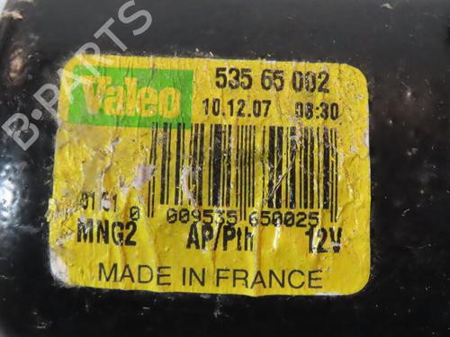 Used Front wiper motor PEUGEOT 107 (PM_, PN_) 1.0 (68 hp) 29380527