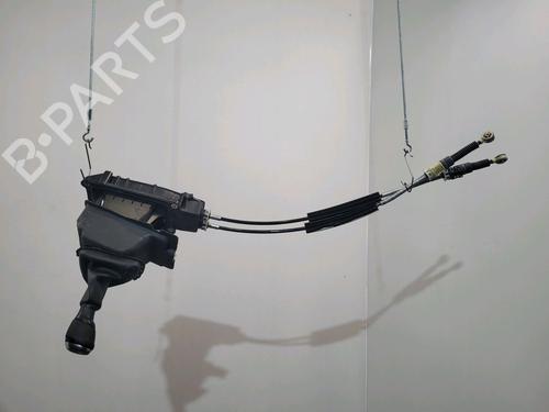 Used Gear lever RENAULT CLIO IV (BH_) 0.9 TCe 90 (BHNF, BHMA, BHMH, BHJK, BHJR) (90 hp) 14895147