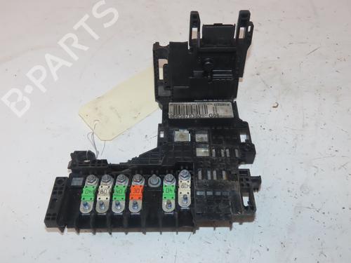 fuse-box-citroen-c4-ii-nc_-2009-40026735 main image