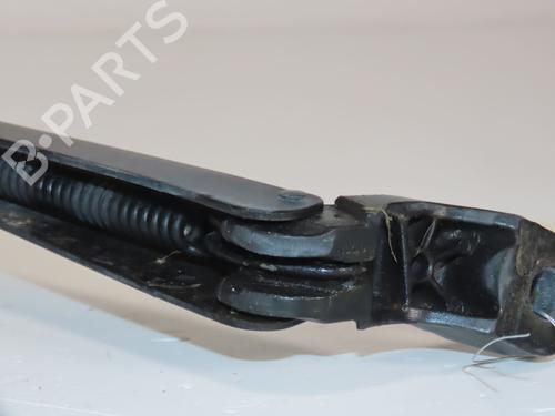 Used Front windshield wiper arm PEUGEOT 306 Hatchback (7A, 7C, N3, N5) 1.1 (60 hp) 31984438