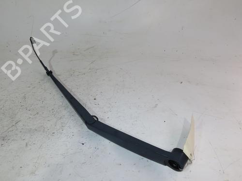 Used Front windshield wiper arm HYUNDAI TUCSON (TL, TLE) 1.7 CRDi (116 hp) 19391704
