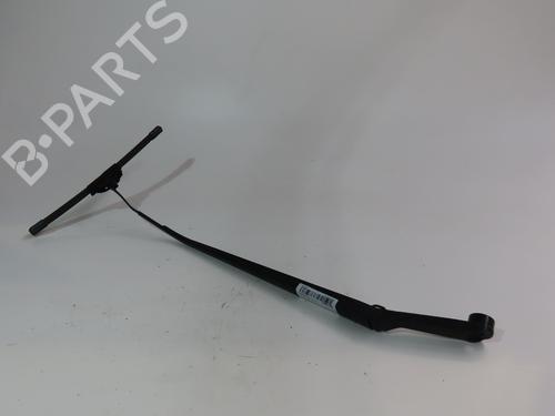 Used Front windshield wiper arm SUZUKI SX4 S-Cross (JY) 1.6 DDiS (AKK 416D) (120 hp) 17783974