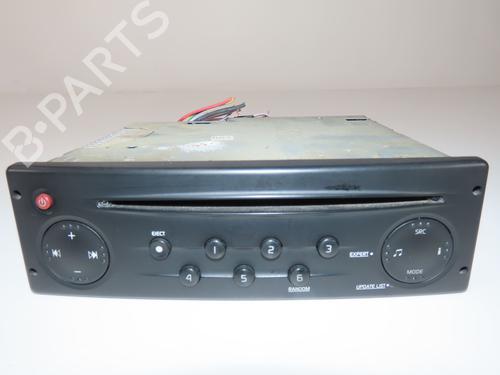 Autoradio RENAULT KANGOO Express (FC0/1_) 1.5 dCi (FC1E) (68 hp) 28136653