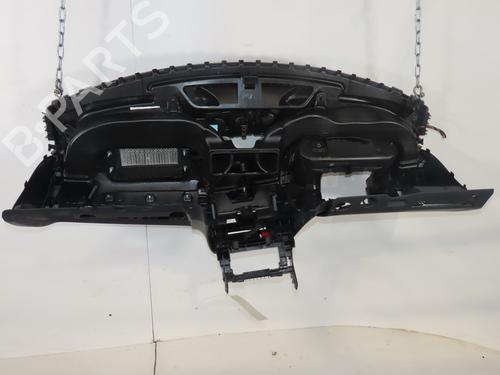 dashboard-audi-q3-8ub-8ug-2011-2012-2013-2014-2015-2016-2017-2018-2019-2020-40026764 main image
