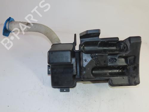 windscreen-washer-tank-vw-tiguan-5n_-2007-2008-2009-2010-2011-2012-2013-2014-2015-2016-2017-2018-33138098 main image