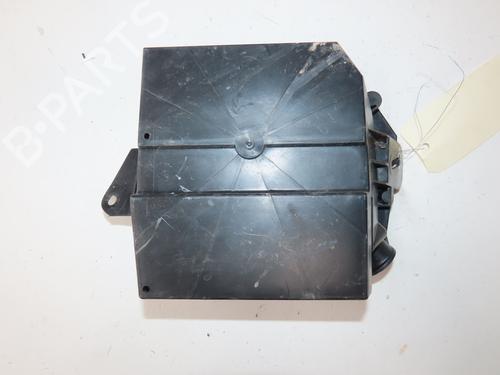 Used Fuse box Fuse box 38475633 38475633
