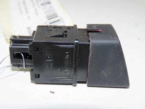 Used Warning switch NISSAN QASHQAI II (J11, J11_) 1.5 dCi (110 hp) 15723416