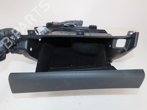 Handskerum Handskerum PEUGEOT 5008 II (MC_, MJ_, MR_, M4_) 1.5 BlueHDi 130 (MCYHZJ, MCYHZR, MCYHZX) (131 hp) 33770055 33770055