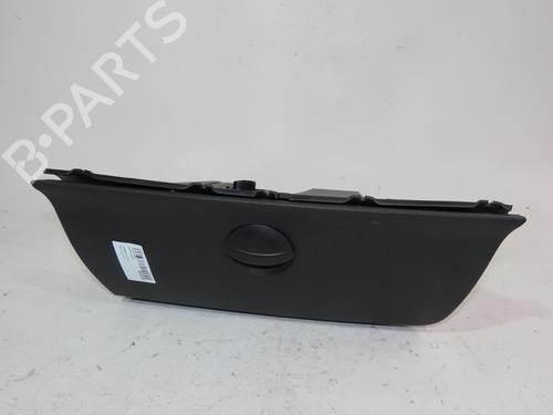Used Glove box CITROËN C4 Coupe (LA_) 1.6 HDi (90 hp) 19529395