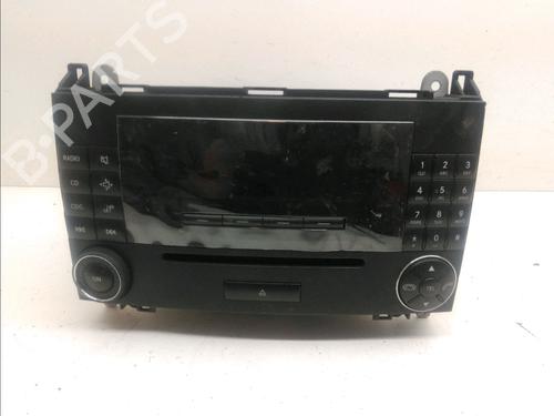 Used Radio MERCEDES-BENZ B-CLASS Sports Tourer (W245) B 180 CDI (245.207) (109 hp) 15723459