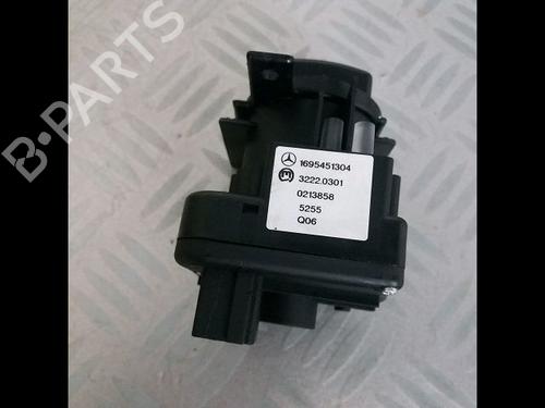 Used Headlight switch MERCEDES-BENZ A-CLASS (W169) A 180 CDI (169.007, 169.307) (109 hp) 9008017