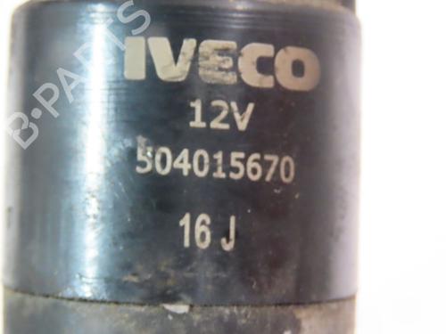 Used Washer pump IVECO DAILY VI Van 33S14, 35S14, 35C14, 42S14 (136 hp) 28206395