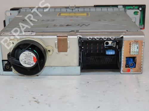 Używane Radio BMW 5 (E60) 525 d (197 hp) 29846082