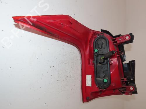 Used Right taillight PEUGEOT 5008 (0U_, 0E_) 1.6 HDi (112 hp) 27373503