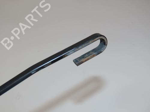 Front windshield wiper arm PEUGEOT 206+ (2L_, 2M_) 1.4 HDi eco 70 | BP32308774C143
