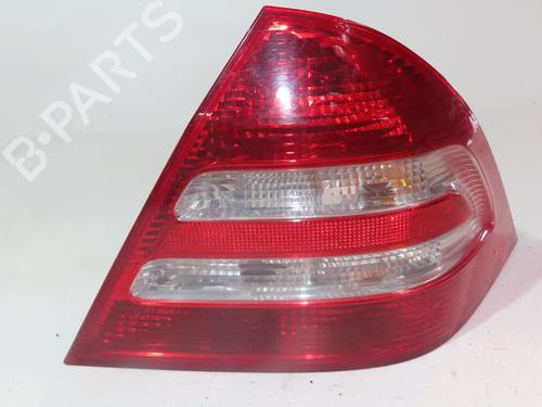 Right taillight MERCEDES-BENZ C-CLASS (W203) C 200 CDI (203.007) | BP26463346C35 