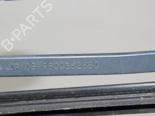 Used Front windshield wiper arm CITROËN DS5 2.0 HDi 165 (163 hp) 23412692