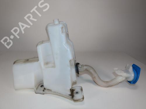 Used Windscreen washer tank VW POLO VI (AW1, BZ1, AE1) 1.6 TDI (95 hp) 31277634