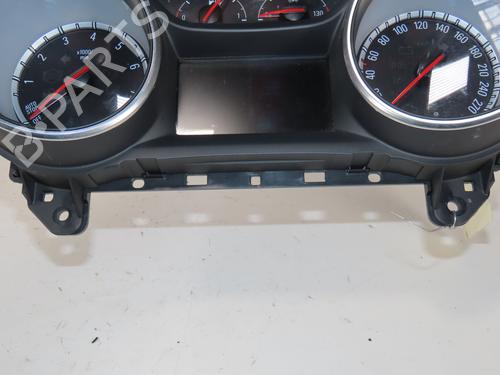 Used Instrument cluster Instrument cluster OPEL ASTRA K (B16) 1.4 Turbo (68) (125 hp) 33860058 33860058