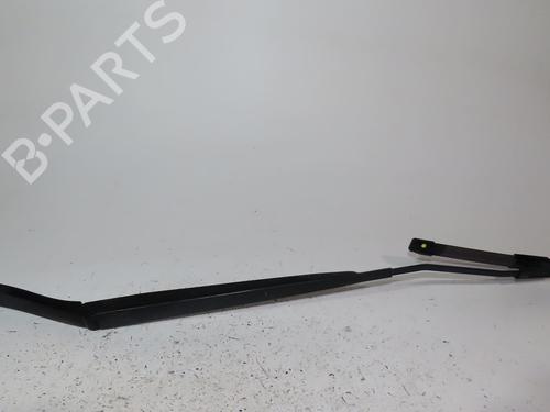 Used Front windshield wiper arm RENAULT CLIO IV (BH_) 1.2 16V (73 hp) 23505868