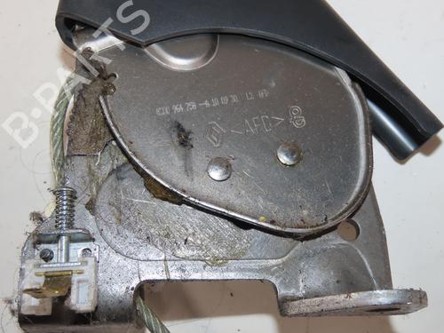 Used Hand brake Hand brake RENAULT CLIO III (BR0/1, CR0/1) 1.5 dCi (C/BR0G, C/BR1G) (68 hp) 33008854 33008854