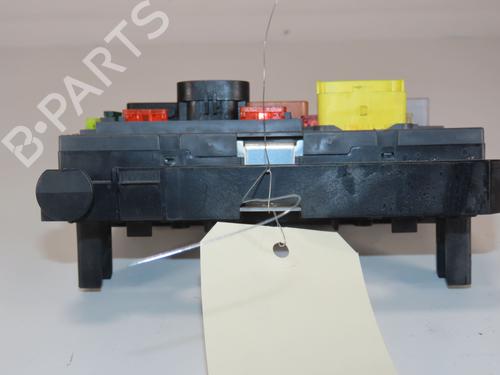 Fuse box PEUGEOT 308 I (4A_, 4C_) 1.6 HDi | BP30164646E1