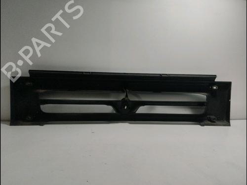 Used Grille Grille RENAULT MASTER I Van (T__) 28-35 2,5 D (75 hp) 10685763 10685763
