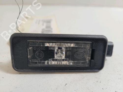 Used Licence plate light PEUGEOT 5008 II (MC_, MJ_, MR_, M4_) 1.6 BlueHDi 120 (MCBHZH, MCBHZW) (120 hp) 14900365