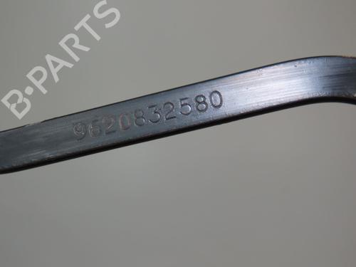 Front windshield wiper arm PEUGEOT 106 II (1A_, 1C_) 1.1 i | BP20653547C143 
