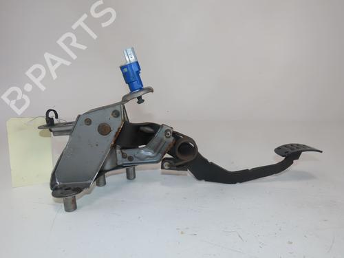 clutch-pedal-renault-clio-iii-br01-cr01-2005-2006-2007-2008-2009-2010-2011-2012-2013-2014-33680012 main image