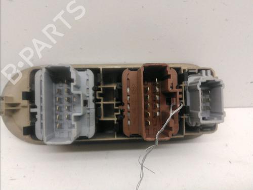 Used Left front window switch Left front window switch RENAULT SCÉNIC II (JM0/1_) 1.9 D (116 hp) 15421334 15421334