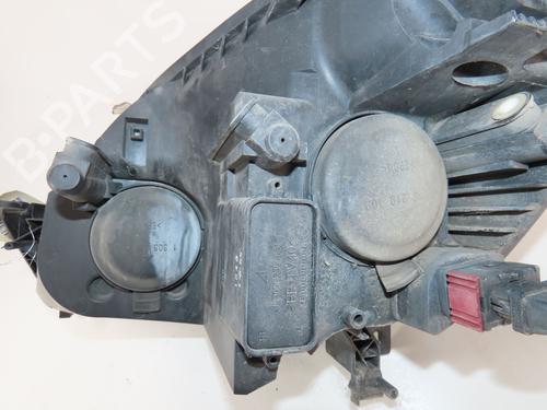 Used Right headlight Right headlight OPEL ZAFIRA / ZAFIRA FAMILY B (A05) 1.7 CDTI (M75) (110 hp) 36758739 36758739