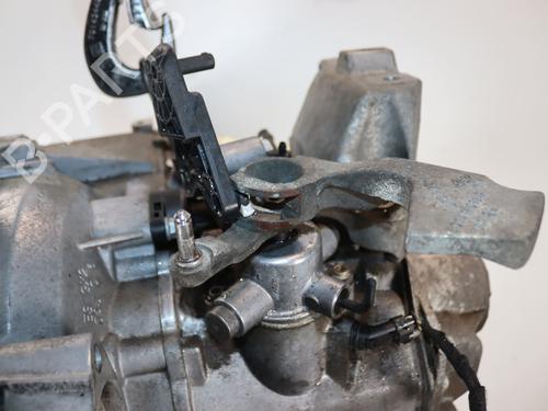 Gearkasse Gearkasse VW GOLF VII (5G1, BQ1, BE1, BE2) 1.4 TSI (150 hp) 39755744 39755744