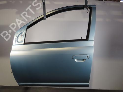 Used Left front door TOYOTA YARIS (_P1_) 1.4 D-4D (NLP10_, NLP10R) (75 hp) 19171059