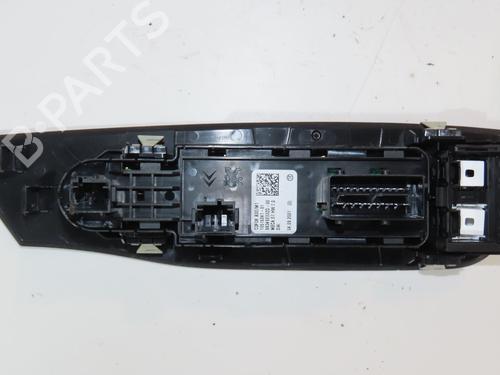 Used Left front window switch PEUGEOT 308 III (FB_, FH_, FP_, F3_, FM_) BlueHDi 130 (FBYHZL, FBYHZT) (131 hp) 29380453